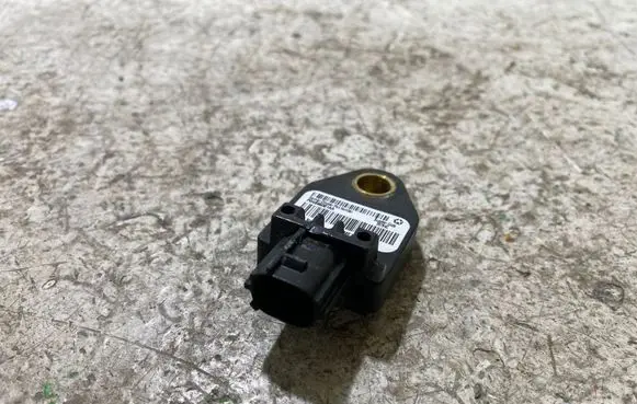 Dodge Caliber Airbag deployment crash/impact sensor P04896061AA 39754C TC4ME16374M296