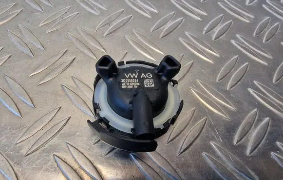 Volkswagen PASSAT B8 Airbag deployment crash/impact sensor 3Q0959354