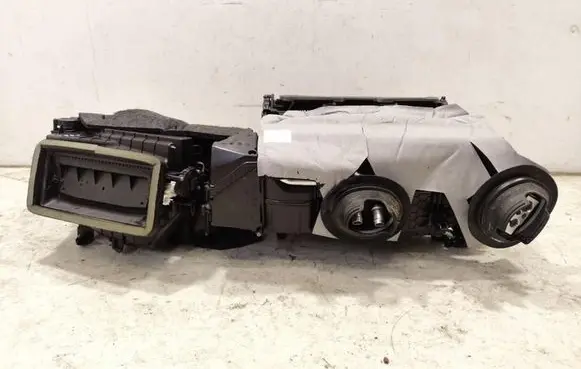 Porsche Panamera (971) Interior heater climate box assembly housing 972907521B