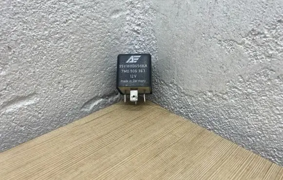 Ford Galaxy Other relay 95VW8B658KA 7M0906363 898813000