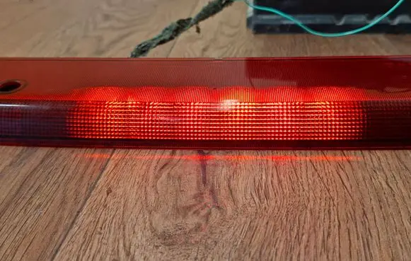 Third/center stoplight