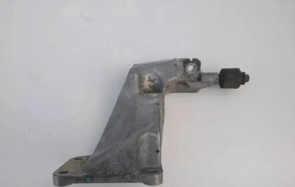 Infiniti QX70 S51 Engine mounting bracket K5L