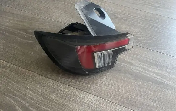 Opel Mokka B Rear/tail lights 9833721880