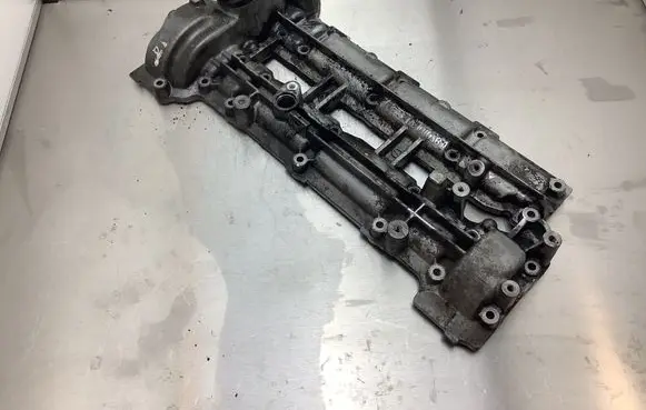 Mercedes-Benz GL X164 Rocker cam cover A6420101130