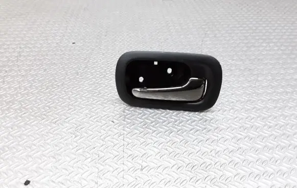 Honda CR-V Rear door interior handle