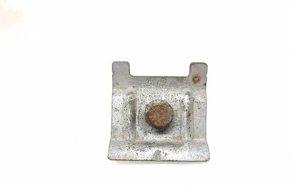 Battery bracket