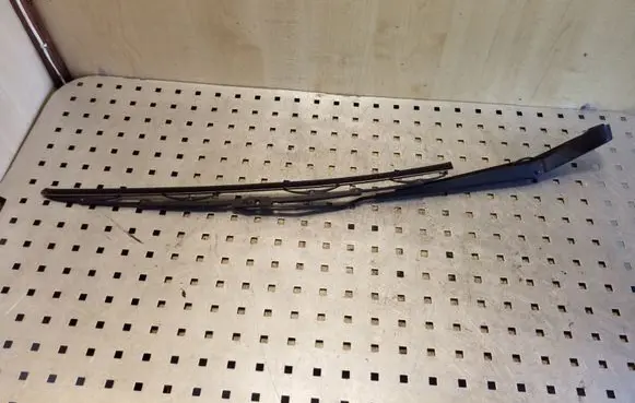 Volvo V70 Front wiper blade arm 8624266 8624243