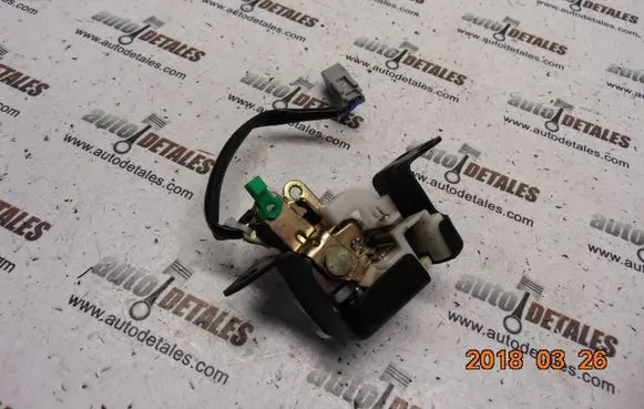 Honda CR-V Tailgate window lock/catch/latch 