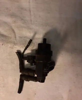 Ford Focus Turbo solenoid valve 98ab9e882