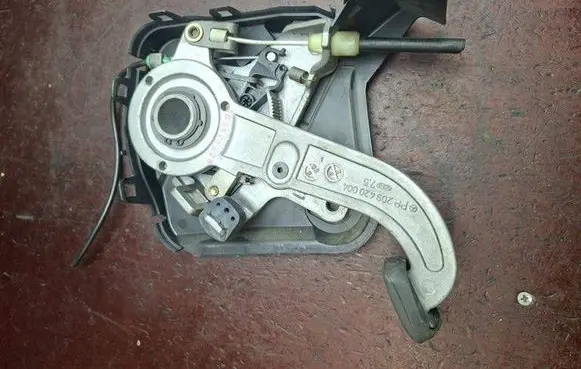 Mercedes-Benz CLK A209 C209 Handbrake/parking brake lever assembly A2036890308