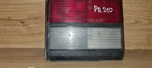 Volkswagen PASSAT B3 Tailgate rear/tail lights 333945107