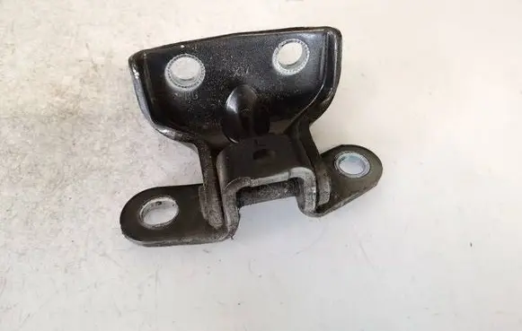 KIA Sorento Rear door lower hinge