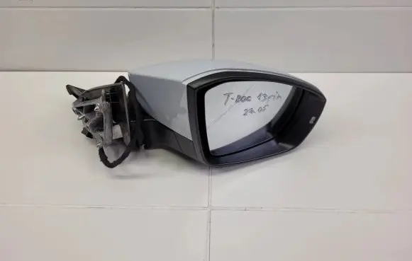 Front door electric wing mirror
