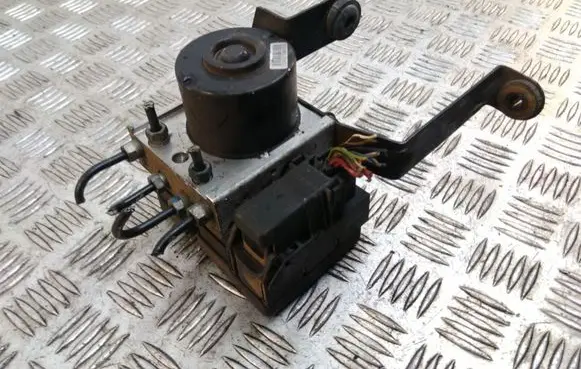 Ford Focus ABS Pump 3M512M110JA