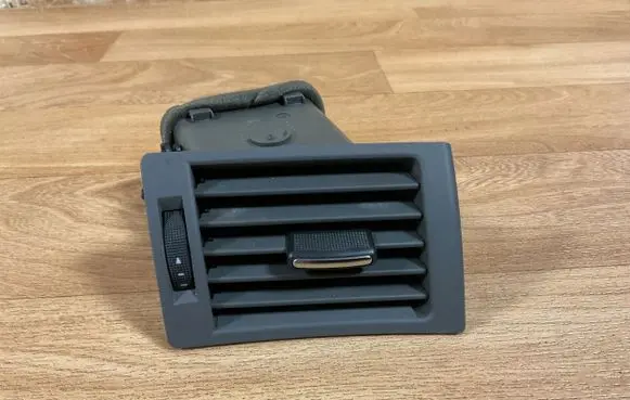 Audi A4 S4 B7 8E 8H Dashboard side air vent grill/cover trim 8E0820902F 12151125 26148314