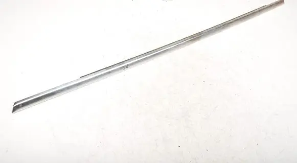 Volvo XC60 Rear door windshield rail 