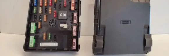 Volkswagen Tiguan Fuse box set 3C0937125A