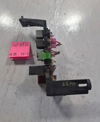 Audi A4 S4 B5 8D Fuse 8A0937530