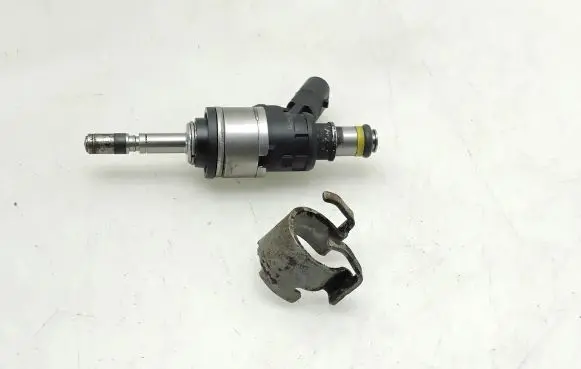 Audi Q5 SQ5 Fuel injector 211202271 06Q906036A 06Q906A01