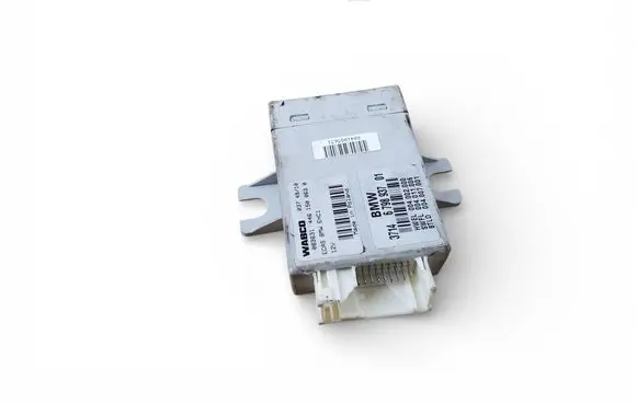 BMW 5 F10 F11 Air suspension control unit module (rear) 6798937
