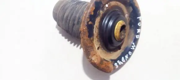 Ford Mondeo MK II Coil spring mount 