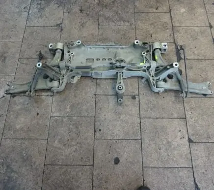 Volkswagen Tiguan Front subframe