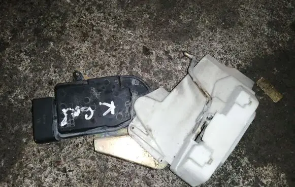 Suzuki Ignis Rear door lock