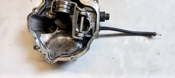 Mercedes-Benz E W124 Vacuum pump 0002301965 72060706