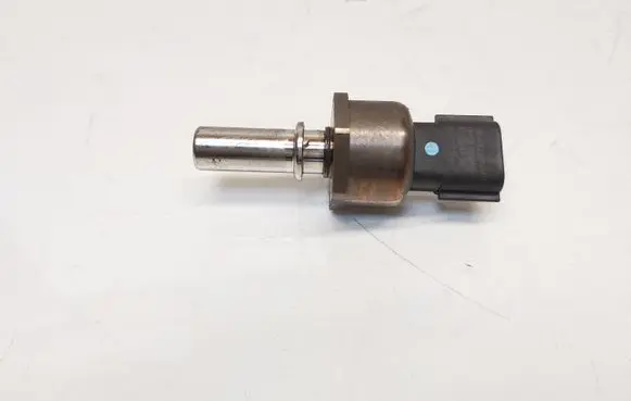 Fuel pressure sensor