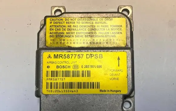 Mitsubishi Colt Airbag control unit/module MR587757 0285001686 PMR587757