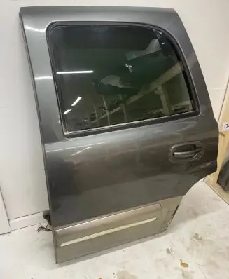 Chevrolet Tahoe Rear door