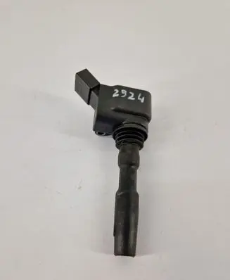 Volkswagen Golf Sportsvan High voltage ignition coil 04E905110K