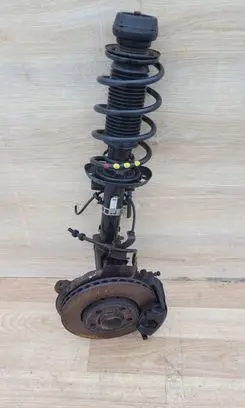 Skoda Fabia Mk2 (5J) Front wheel hub spindle knuckle