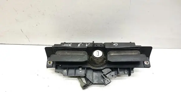 Audi A3 S3 8L Tailgate/trunk/boot exterior handle 8D9827565H 8D9827565J