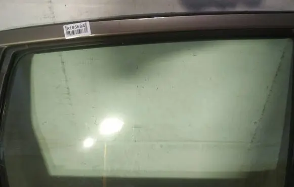 Nissan Note (E11) Rear door window glass as2
