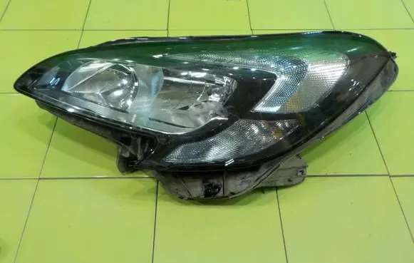 Opel Corsa E Headlight/headlamp 39108228