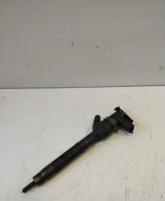 Hyundai i40 Fuel injector 338002A800