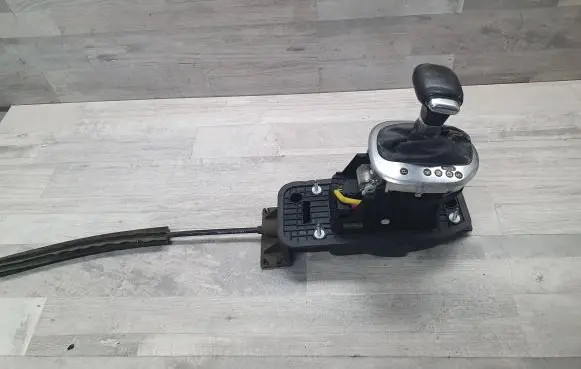 Volkswagen Caddy Gear shifter/selector 1t1713025r