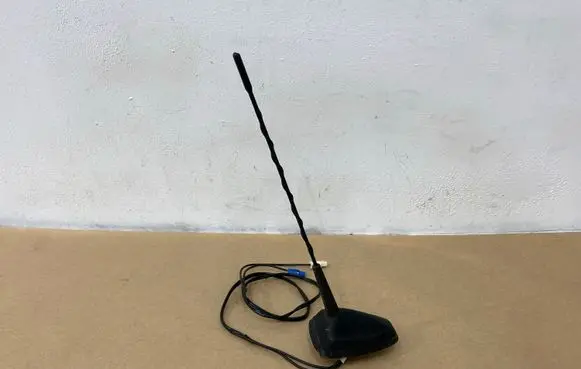 Renault Clio IV Radio antenna