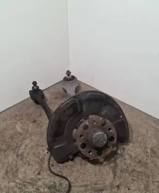Mercedes-Benz E W212 Front wheel hub A2124201144