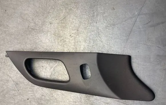 Peugeot 407 Front door handle cover 964353127705