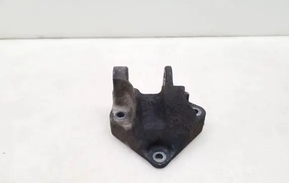 Nissan Qashqai Engine mounting bracket 11332JD700