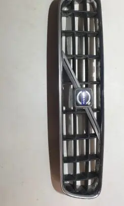 Volvo XC70 Front bumper upper radiator grill 08620343 CT907990