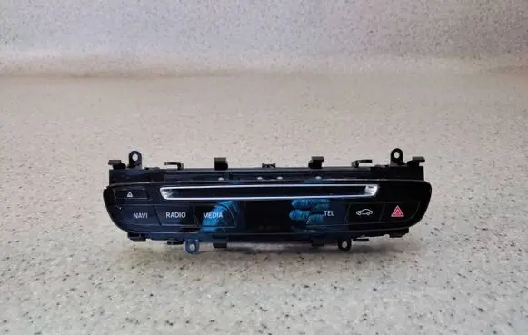 Mercedes-Benz C W205 Head unit multimedia control A2059055201