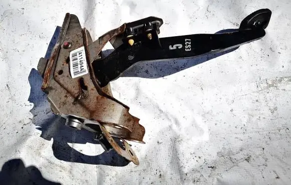 Nissan Primera Brake pedal