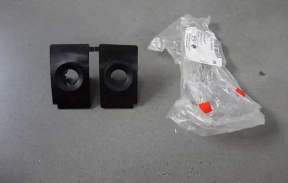 Opel Corsa D Rear parking sensor holder (PDC) 39134359 13478126 13478127