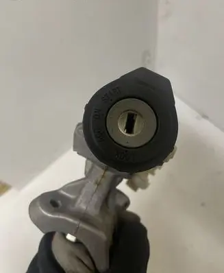 Toyota Corolla Verso E121 Ignition lock 8978313010