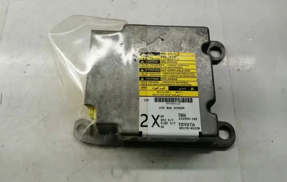 Toyota Avensis T250 Airbag control unit/module 8917005220 215955102
