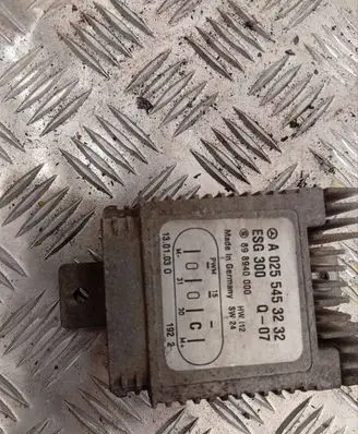 Mercedes-Benz A W168 Coolant fan relay A0255453232 898940000 ESG300