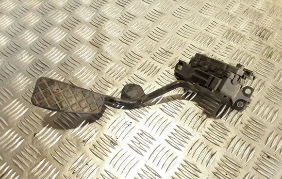 Audi A6 S6 C5 4B Accelerator throttle pedal 8E2721523